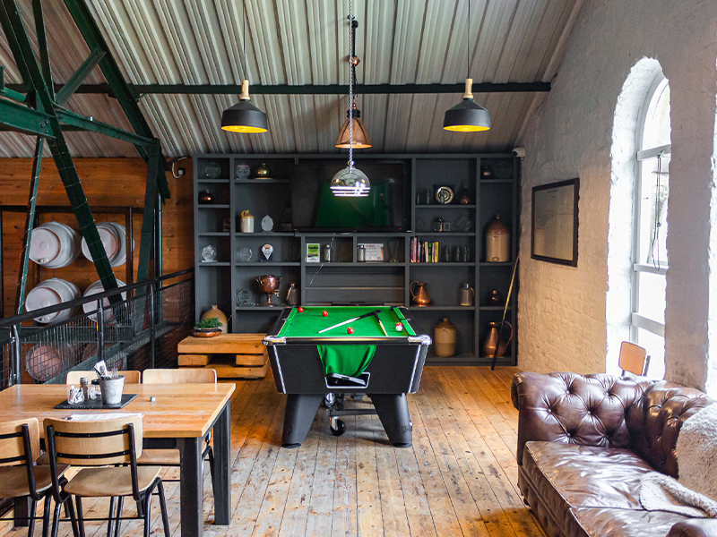 Bar & Kitchen Snooker Table